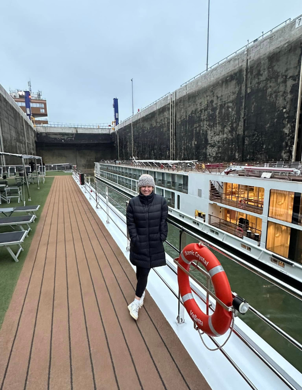 620 pixels placeholder image